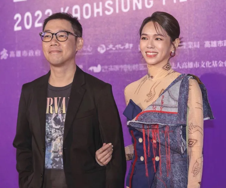 夏于喬（右）認為老公林書宇超帥。翻攝夏于喬臉書