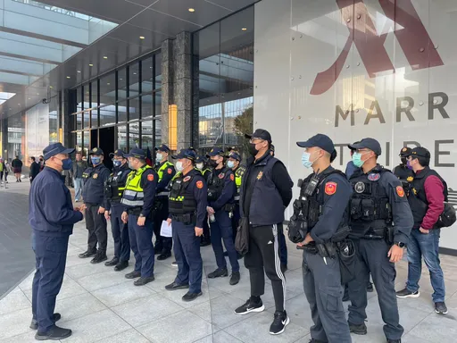 竹聯幫明仁會辦春酒　席開逾80桌！警重兵部署盤查蒐證