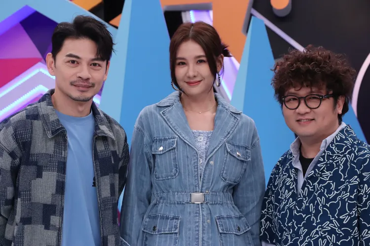 阿Ken（左起）、安心亞、納豆再次合體主持。中天綜合台提供