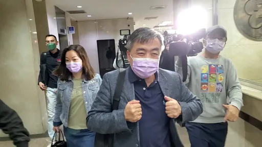 「購物站天后」父涉詐百萬旅遊補助10萬交保 「都是為公司著想啦」