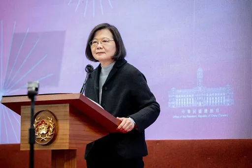 你的六千元今天確定穩了! 蔡英文臉書喊話:溫暖照顧、疫後減壓