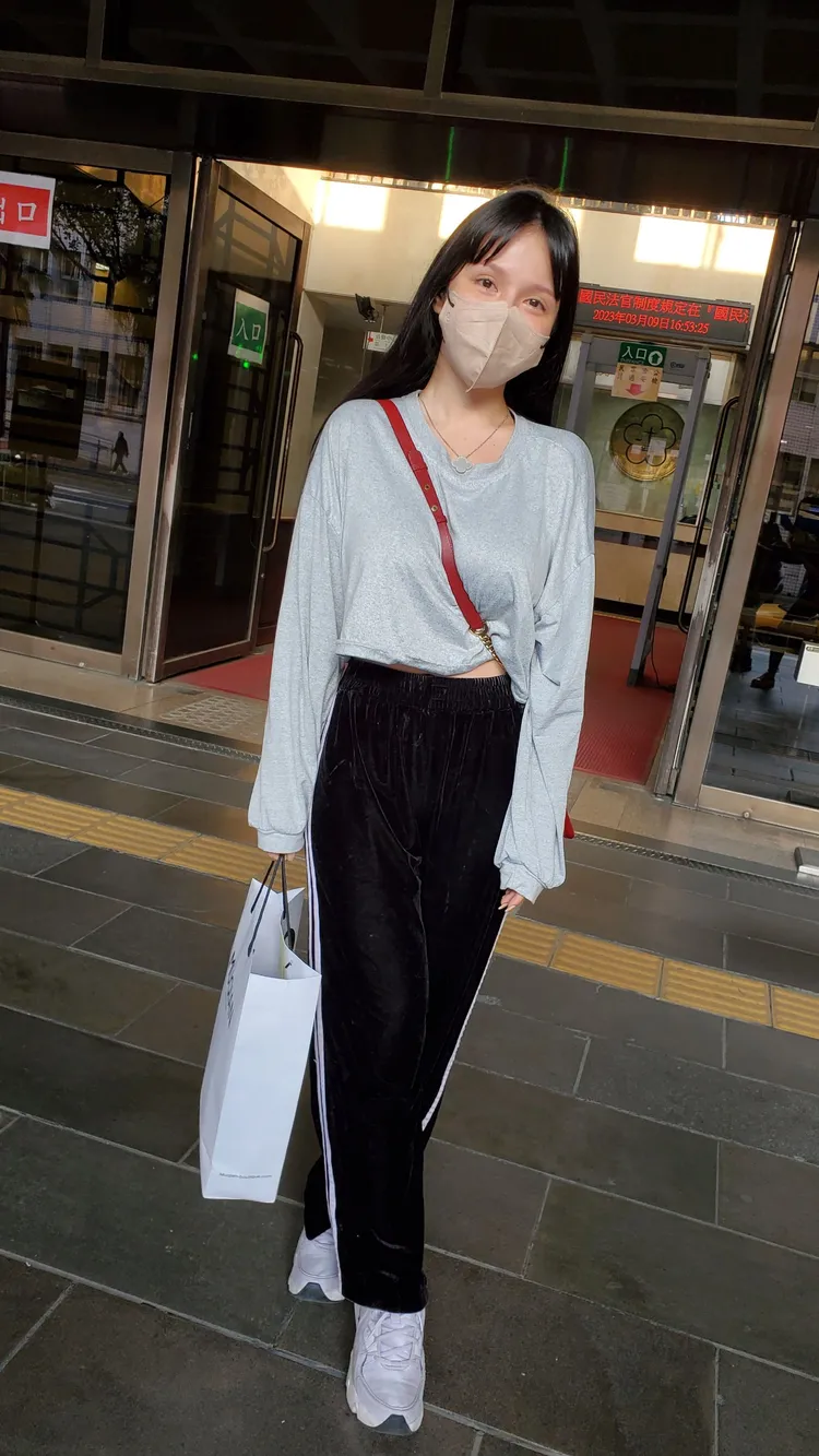 辣模陳香菱昨天(9日)素顏到北檢出庭。資料照片