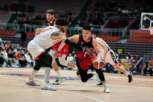 林書豪真鋼鐵人救世主！飆26分拿來台第3勝　還送給領航猿2大糗紀錄 