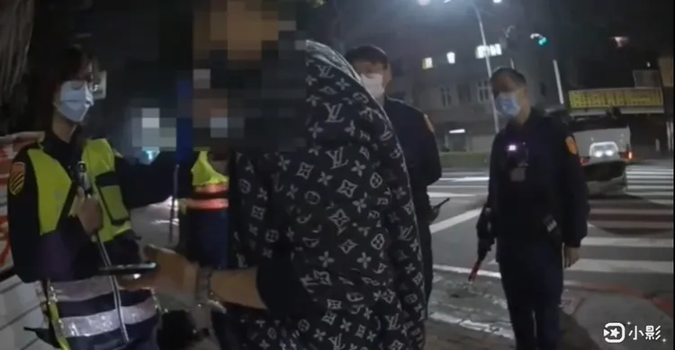 洪男一吹氣，就驗出超標。翻攝畫面