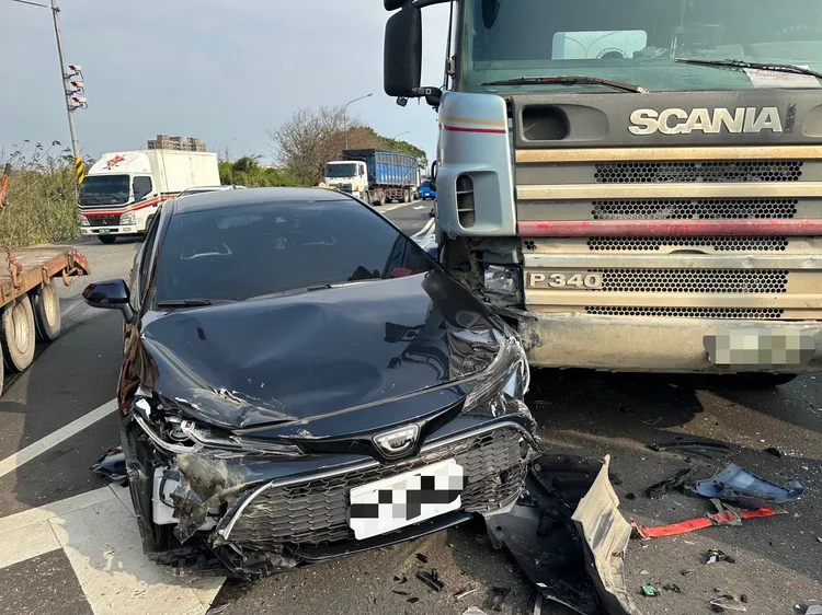 車禍現場。楊梅警分局提供