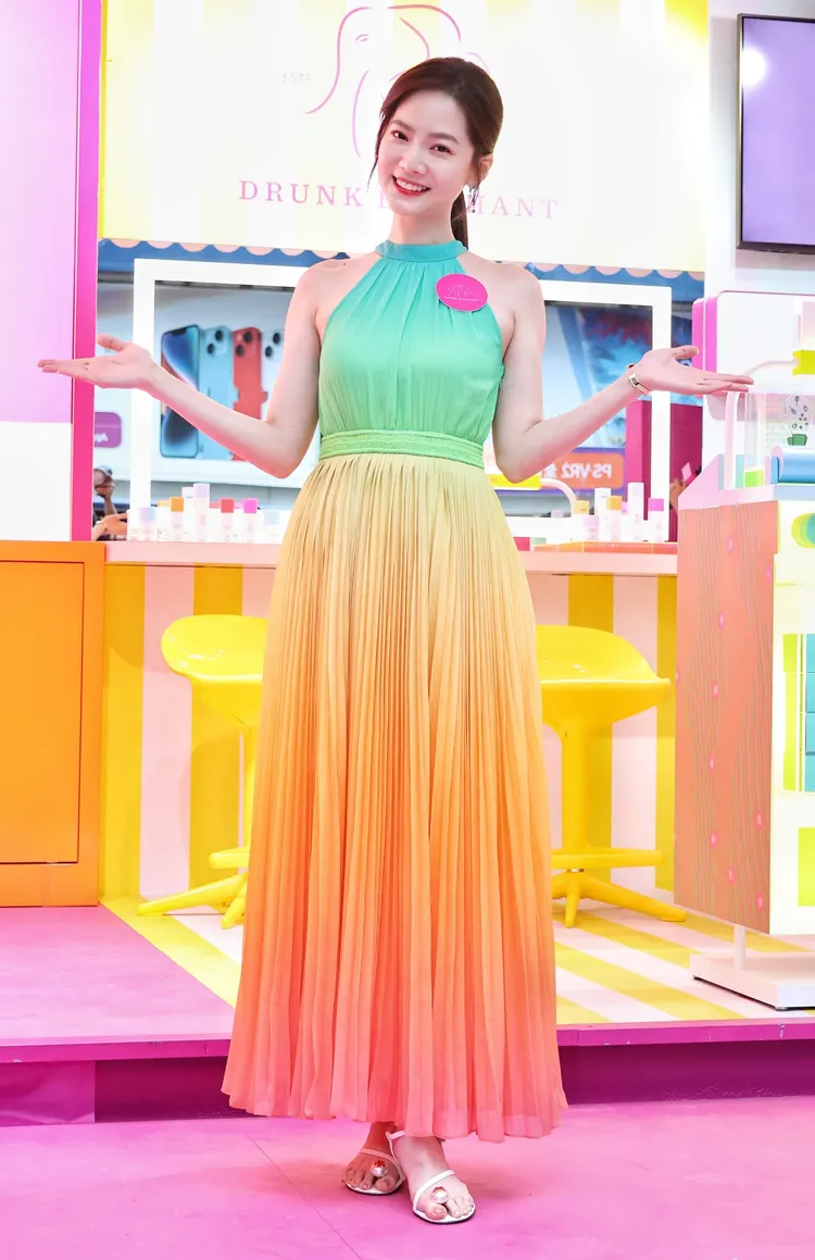 心靈出現老態，但喬喬的肌膚完全沒有老態。莊宗達攝