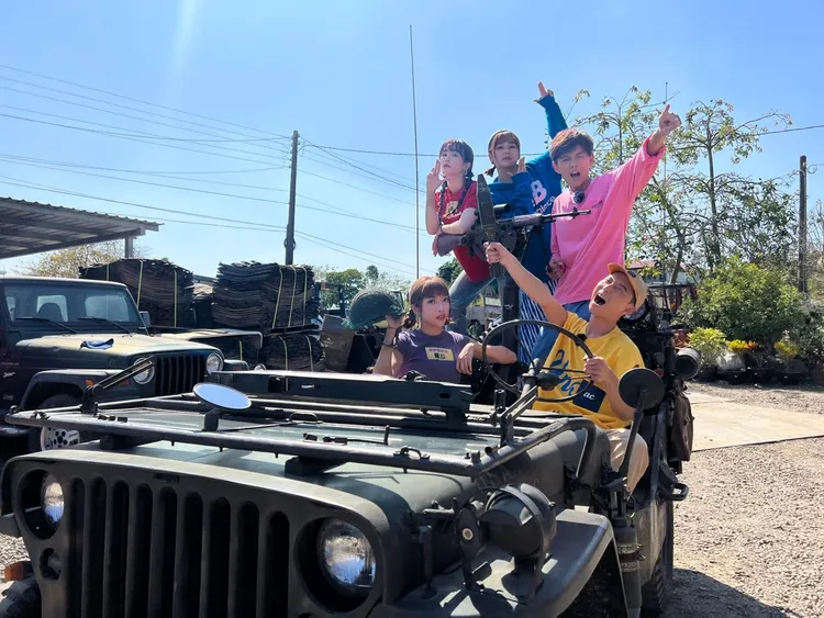 藝人體驗當吉普車達人。民視提供