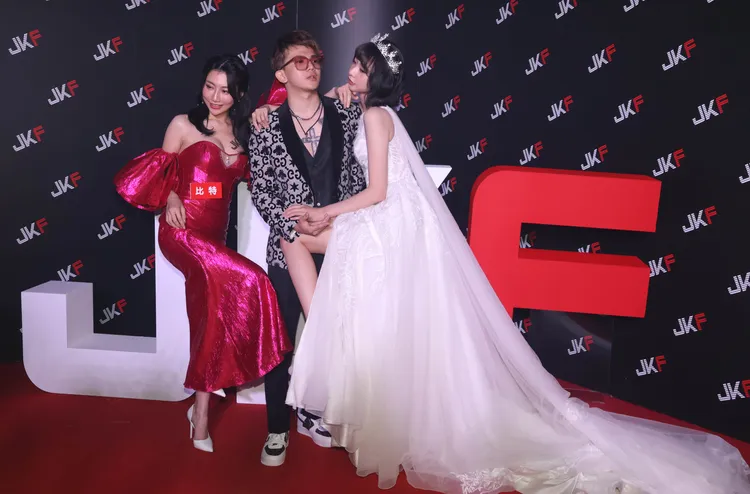 孫生（中）擔任頒獎嘉賓。彭欣偉攝