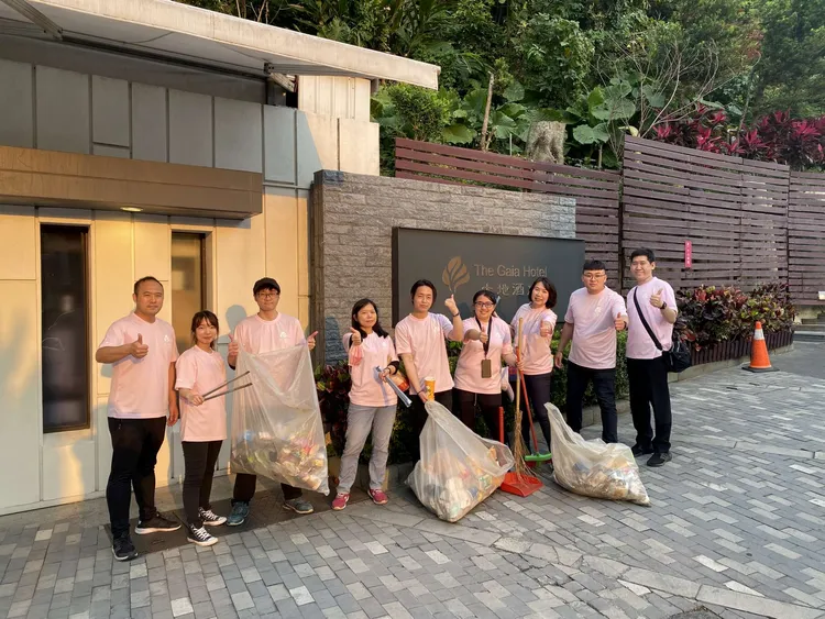 大地酒店每個月固定舉行守護丹鳳－淨山運動。業者提供