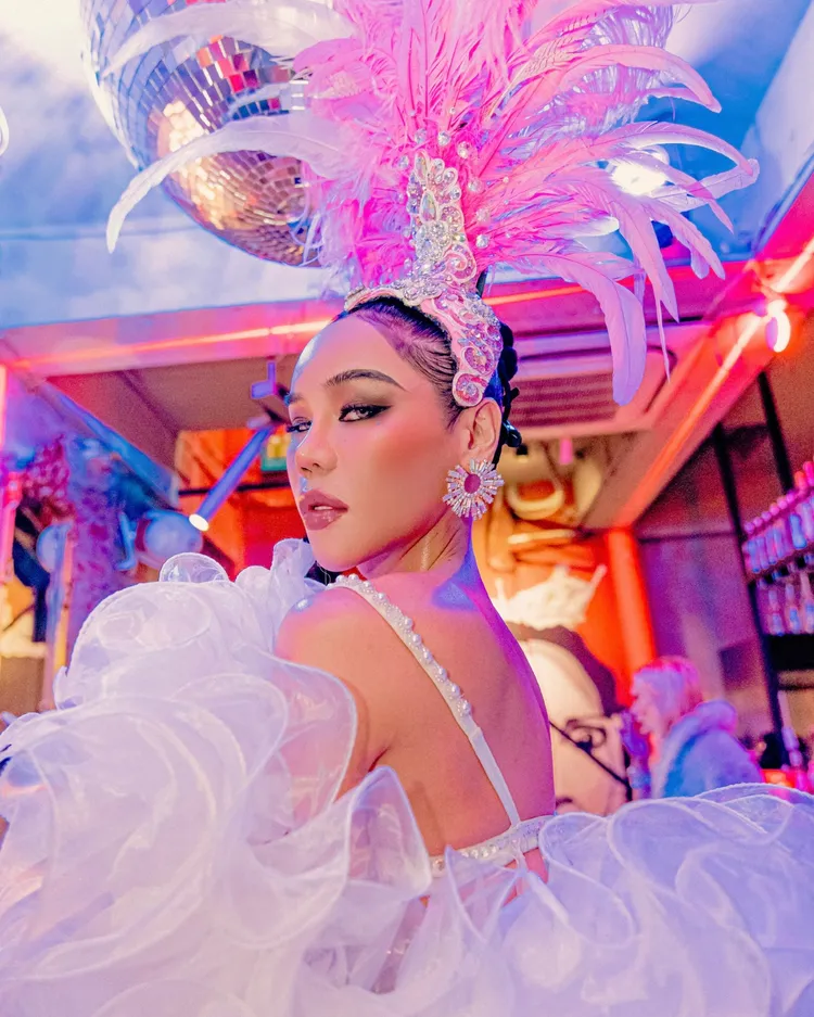 變裝皇后Tiffany Queen上節目，感謝家人支持他做自己的決定。公視提供