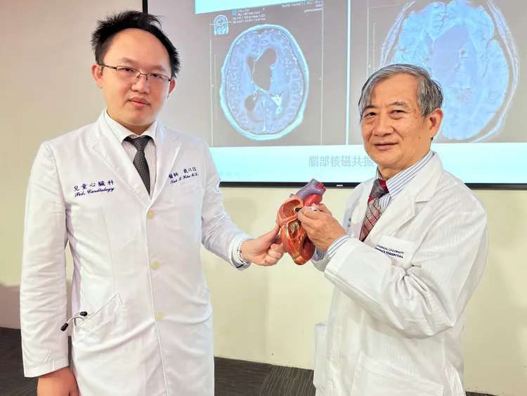 謝凱生強調18歲以上的成人病人，如果不是嚴重頭部外傷而造成腦部感染，不論過去有沒有明顯疾病症狀，發生腦部感染多半是跟先天結構心臟病有關。中國附醫提供