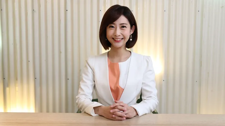 莊惠琪一秒變身專業主播模樣。莊宗達攝