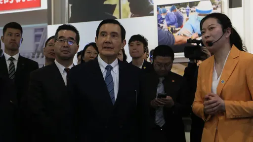 馬英九大讚中共防疫「人類貢獻」　民進黨轟：拍習近平馬屁頭殼壞去