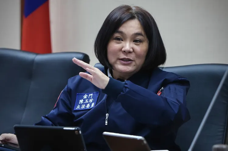 藍委陳玉珍表示，要沒有受過軍事訓練的16歲年輕人上戰場非常殘忍。林林攝