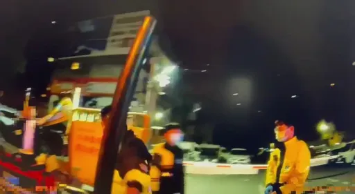 路過被嗆「看三小」引殺機 新北男持摺疊刀刺破少年肚