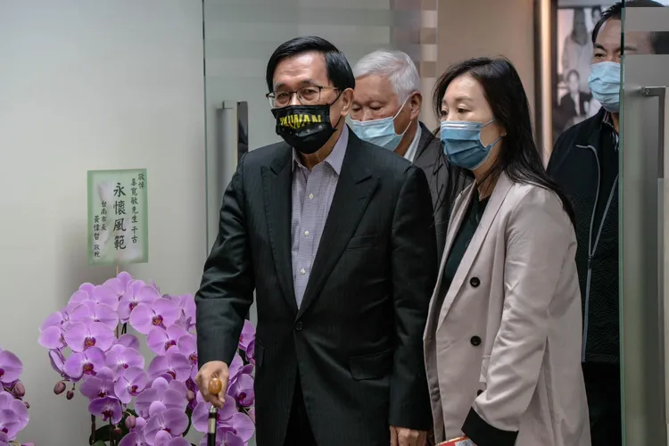 前總統陳水扁前往致意。翻攝自台灣制憲基金會臉書