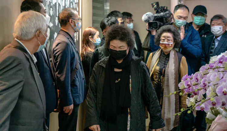 監察院長陳菊前往悼念辜寬敏。翻攝自台灣制憲基金會臉書