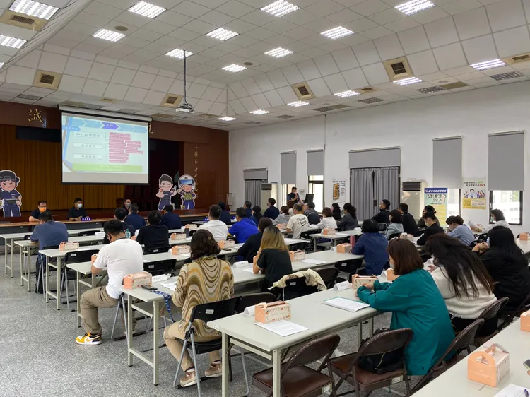 警方透過強化治安聯防座談會，建立警民合作管道，達到立即遏止犯罪目的。警方提供