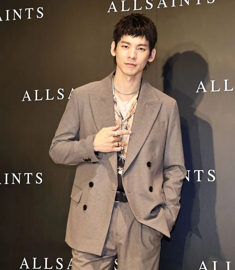 林柏宏今穿上ALLSAINTS寬鬆西裝展現英倫風格，特別戴上2個婚戒，曖昧表示「希望有一天另外1個可以給別人戴」。施昂強攝