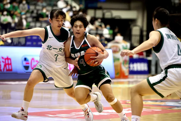 少了張聿嵐陽明進攻當機。  林林攝