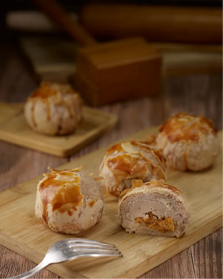 楊嘉明烘焙所港式菠蘿芋頭肉鬆酥。業者提供