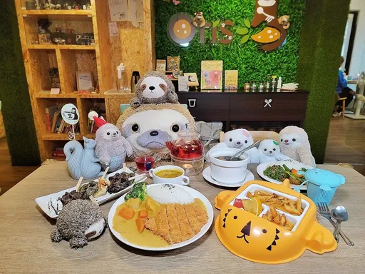 士林捷運親子餐廳OTIS Café好Q萌！百萬Youtuber HowHow粉絲包場應援