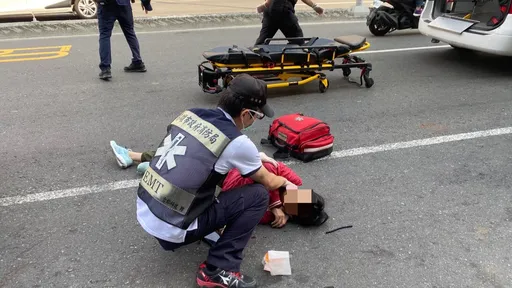 魚販擺攤不爽被分手!抄魚刀追砍同居女友 她臥血泊送醫不治