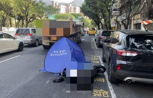 疑閃避清潔隊推車釀悲劇　北投騎士連環撞！1人慘遭砂石車輾斃