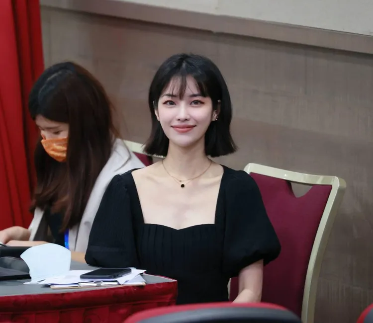 徐千晴去年擔任高虹安發言人時就很受注目。引自徐千晴臉書