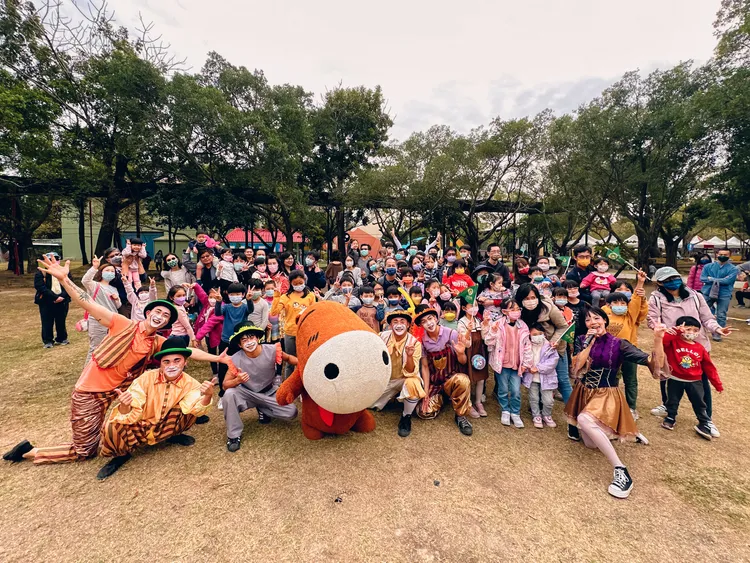 頑皮世界邀請Mr.Yes小丑劇團一同歡度兒童連假。頑皮世界提供