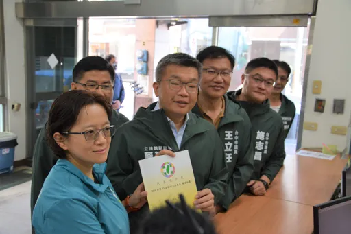 立法院副院長蔡其昌登記拚連任 盼「守護台灣民主自由法治」