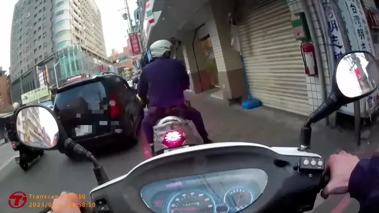 警方發現違停車輛。林口警分局提供