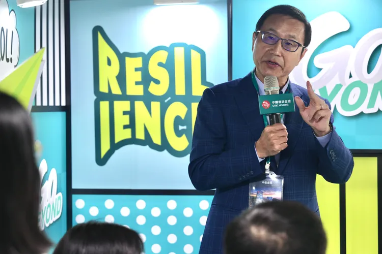 中信金控今由總經理陳佳文說明徵才事宜。林林攝