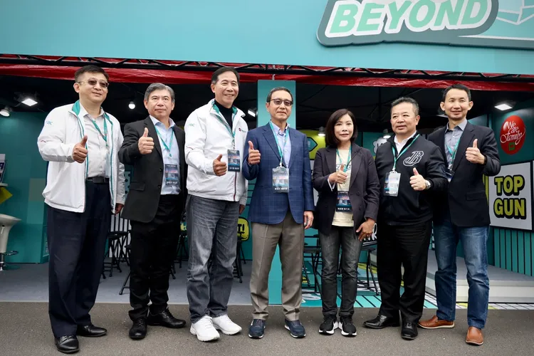 中信金控團隊積極投入校園徵才。林林攝