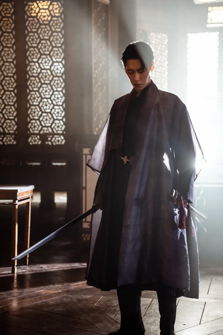 李宰旭因《還魂》1、2季，人氣暴漲。Netflix提供