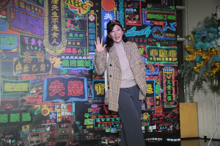 況明潔到場朝聖。彭欣偉攝