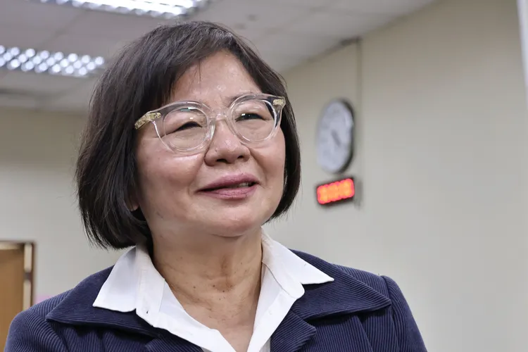 黃呂錦茹對於徐巧芯的施壓說，直接回擊「怎麼可能被施壓」。施昂強攝