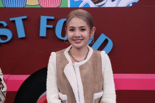 鮪魚上電視竟被老爸呼巴掌 薔薔屢被投訴穿衣不檢點回嗆鄰居