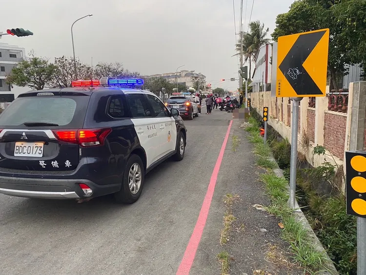 事故現場為1處彎道。民眾提供