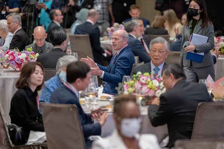 外交部新春聯歡晚會，不見宏都拉斯駐台大使布羅德的身影。府提供