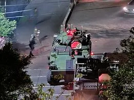 汐止街頭驚見CM11戰車「狂噴黑煙」 網驚問古董車?軍方回應了