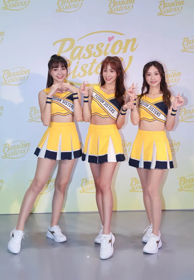 新加入的曼容（左起）、Julie與君白。彭欣偉攝