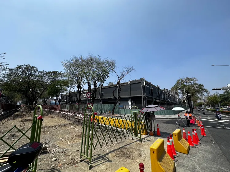 東南水泥將在「悦誠廣場」舊址，靠近大順路端基地，興建社區近800戶造鎮。葉家銘攝