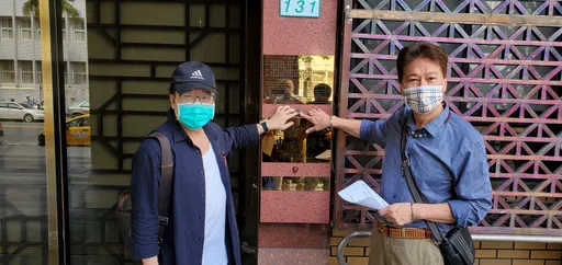 2藝人為鳳飛飛槓上「滿清格格」 互撕結果出爐