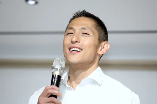 吳怡農宣布不選立委後現身　這問題讓他尷尬笑回「有點誇張」