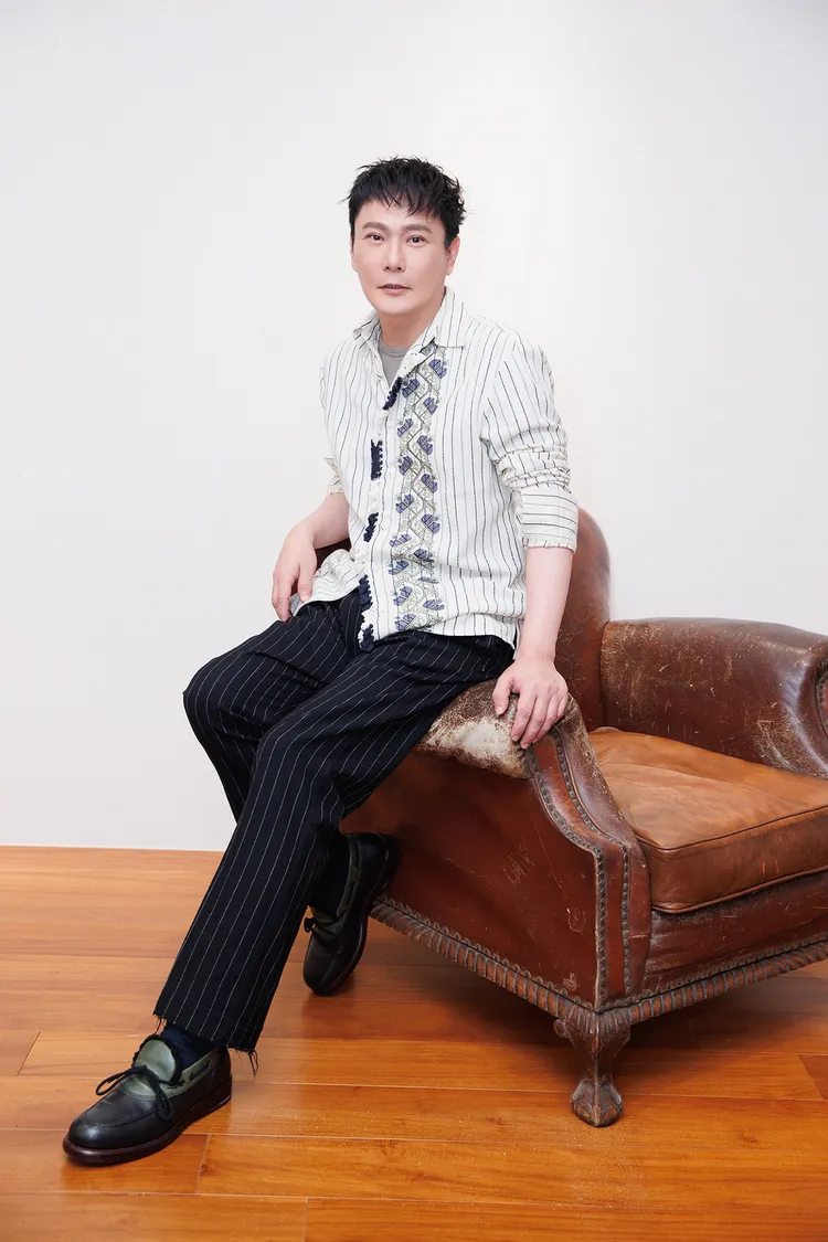 張信哲攻蛋演出過於完美被疑對嘴。