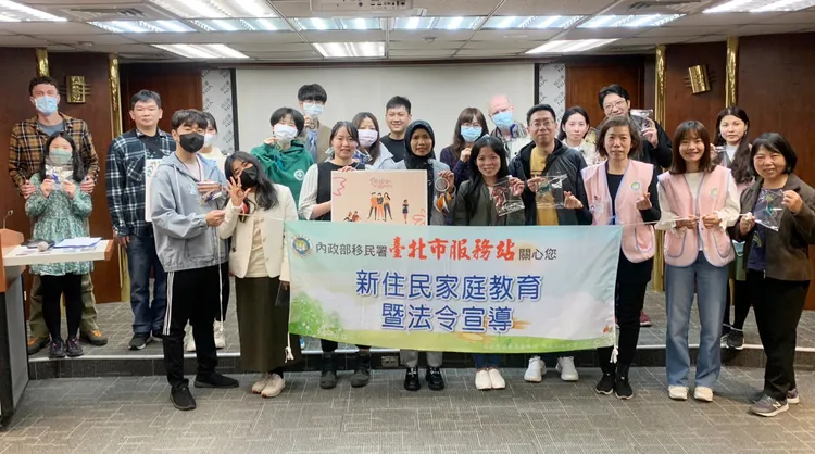 丁安妮參加移民署活動分享自身故事。翻攝畫面