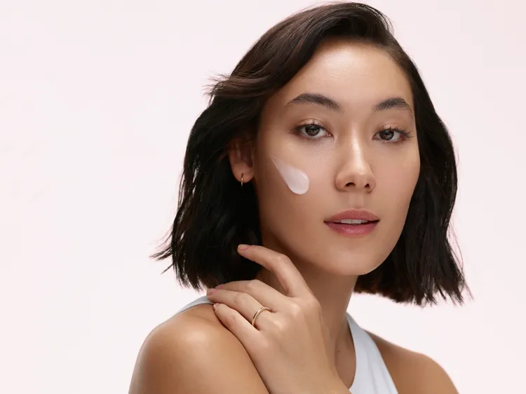 ELEMIS海洋膠原玫瑰緊緻精華乳霜。品牌提供