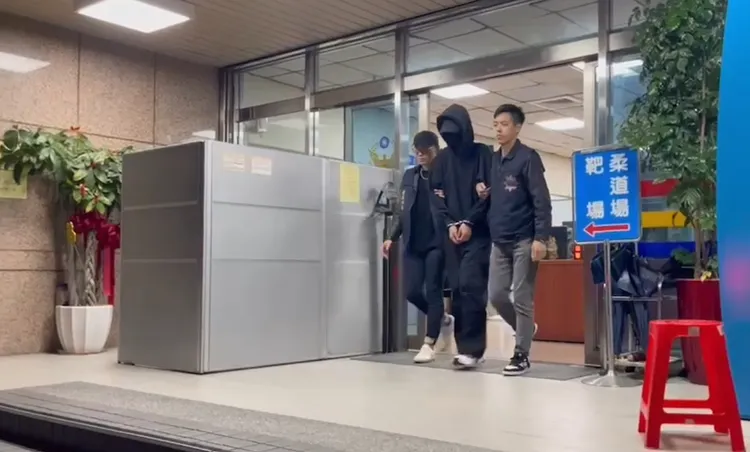 許男被依竊盜罪送辦。翻攝畫面