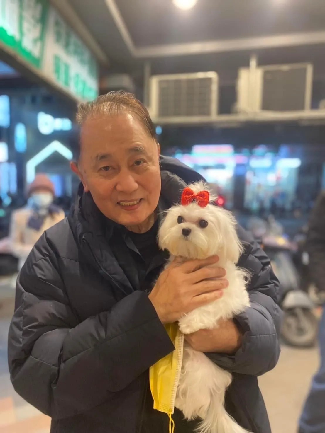 向雲鵬生前和愛犬開心和這。張佩華提供